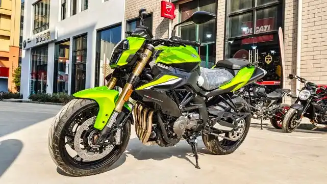 十年了一个能打的都没有?贝纳利黄龙600新款实拍 竞争力解析