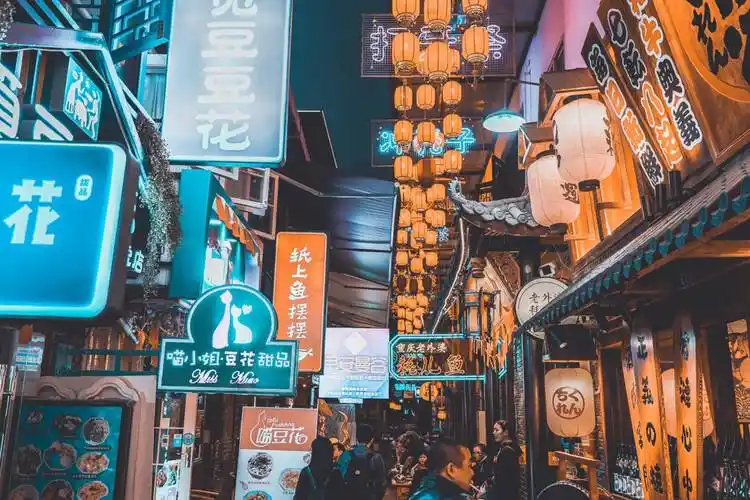 成都本地人最爱的5条美食街,别再去锦里,宽窄巷子了!