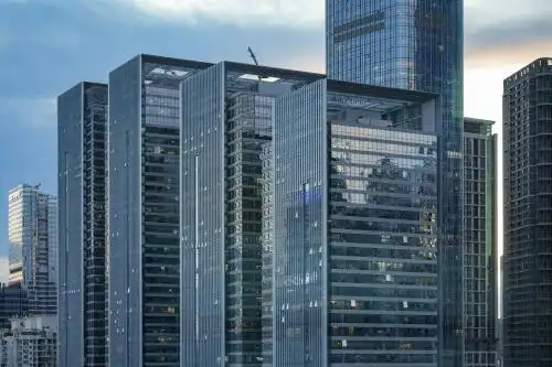 中国广东深圳cbd高楼大厦玻璃幕墙