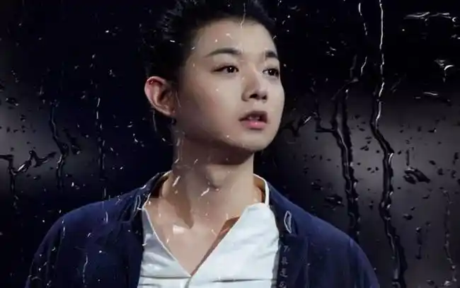 放飞自我霍尊肚兜造型神似哪吒网友还我仙尊