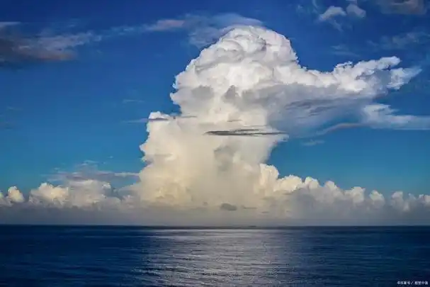 4招教你拍出唯美有创意蓝天照片素材,资深摄影师经验分享