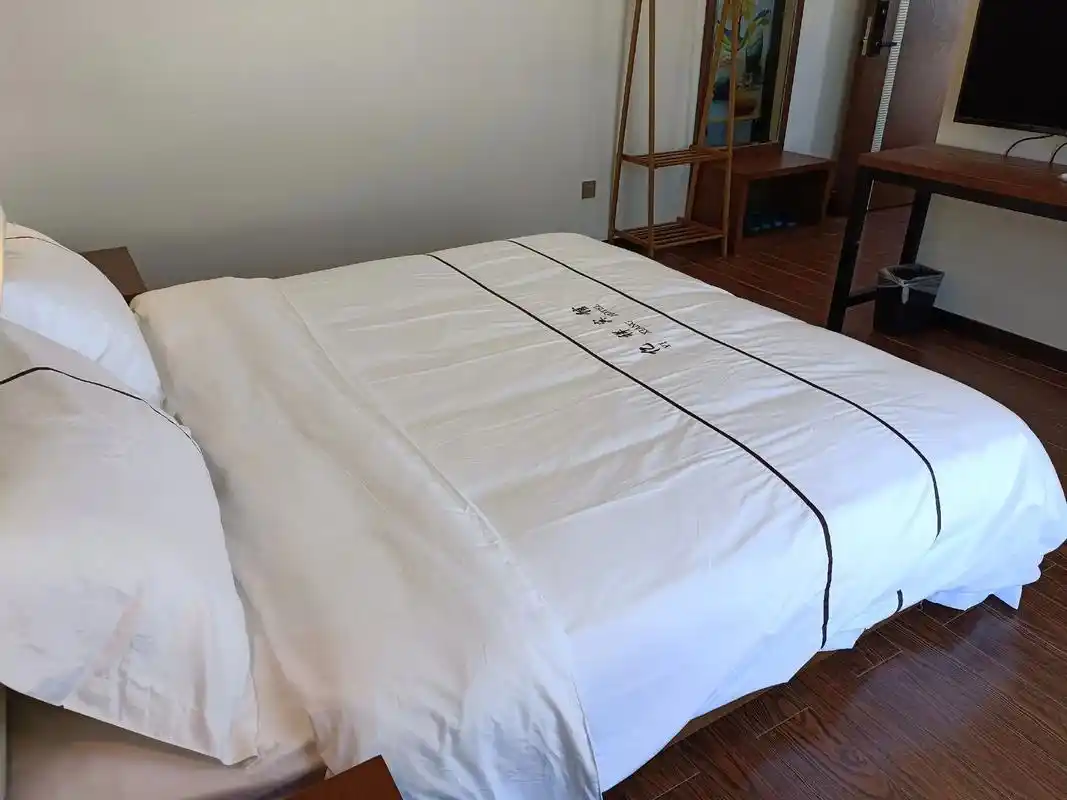 好久没发亿祥宾馆客房图片了,今天发出来让大家看看实景拍摄的图 - 抖