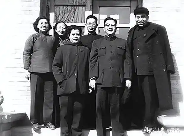 博古亲弟弟靠两根金条起家逝世后公司归于国有今资产过万亿