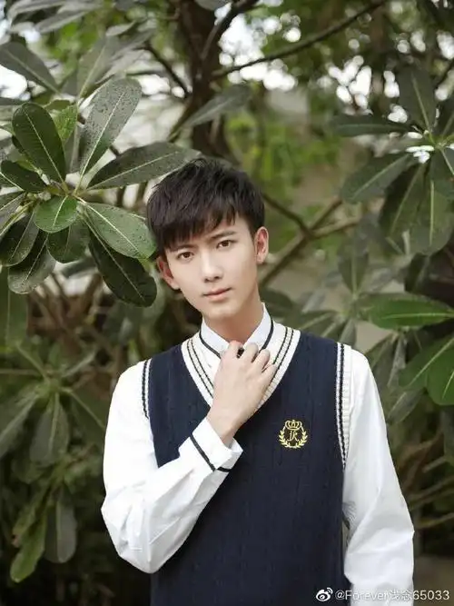 赵顺然[超话]#[心]#赵顺然# 在没有遇到你.