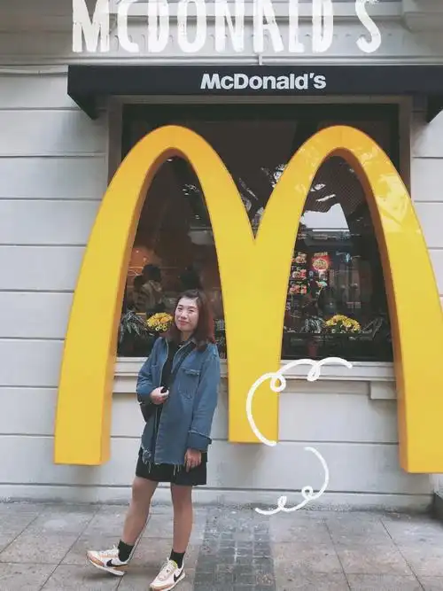 广州老城区最美麦当劳m字logo的热潮