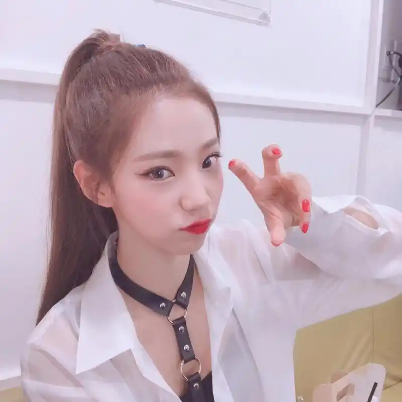 宇宙少女~团霸夏天(李真淑)