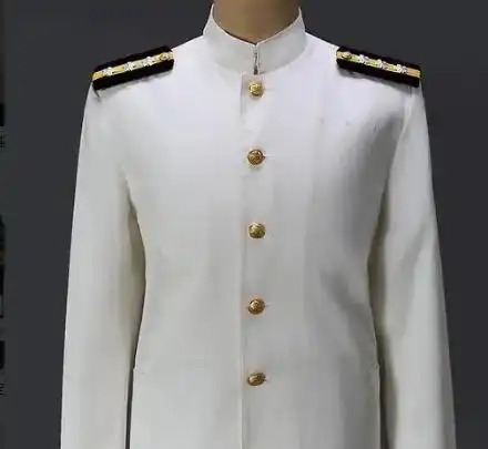 海军衣服是白色还是蓝色