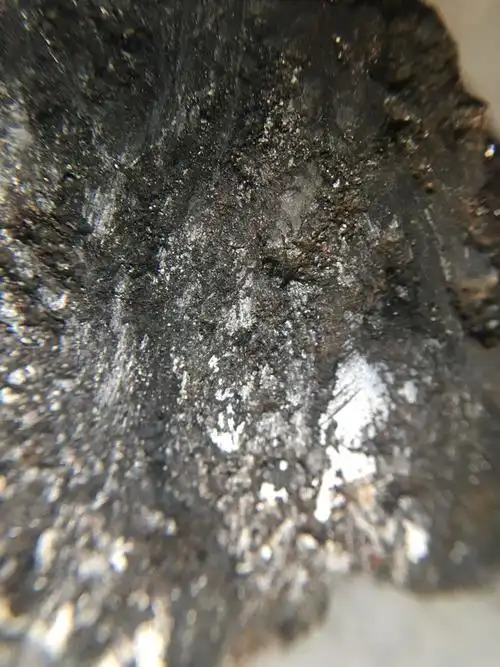 我的陨石切面放大版的看一下对不对老师们?