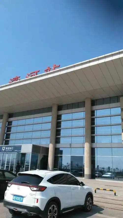津秦高铁滦河站