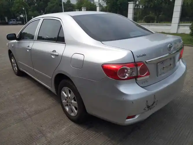 丰田卡罗拉 银色 【可按揭 零首付】