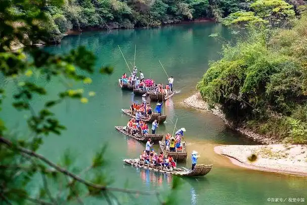 九曲溪竹筏漂流是武夷山旅游的重要项目之一,如果想单独购买门票,可以