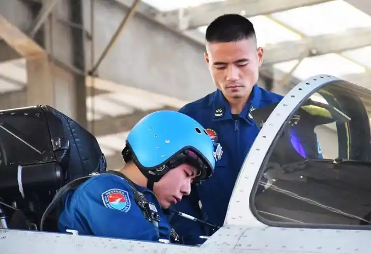 中国海军招飞网