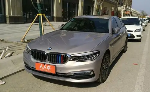 00万 金色 530li 尊享型 豪华套装_宝马5系二手车 - 小猪二手车