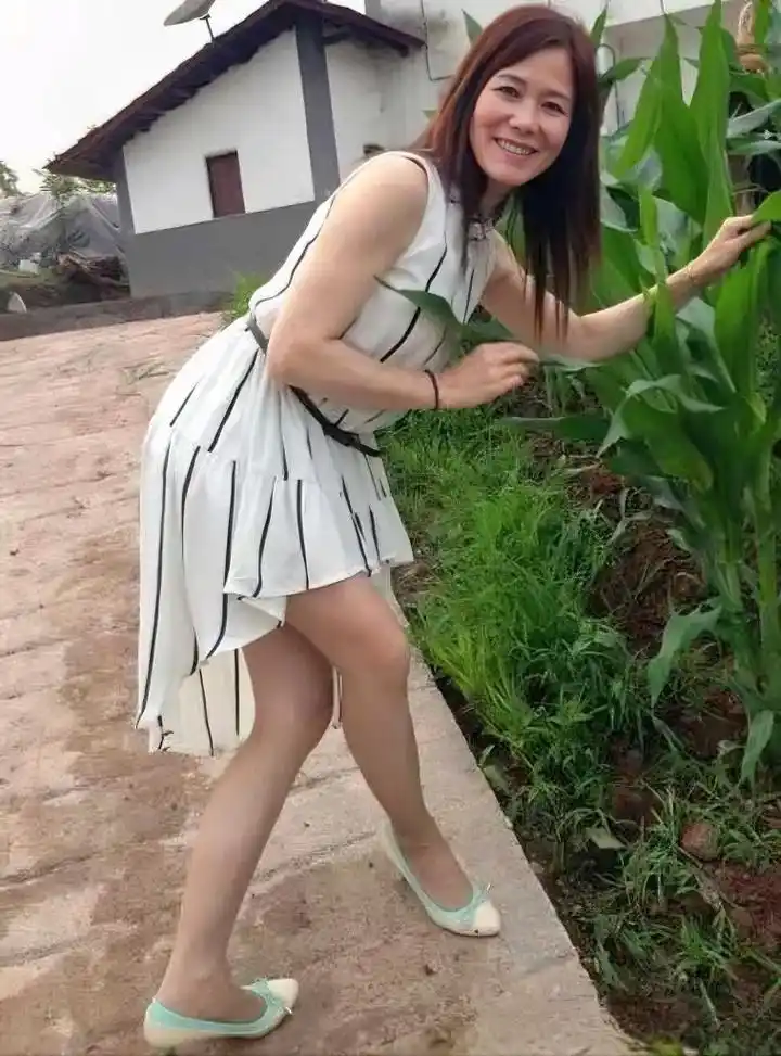 气质优雅美徐娘.#成熟女人穿搭 #半老徐娘 #图文来了 - 抖音