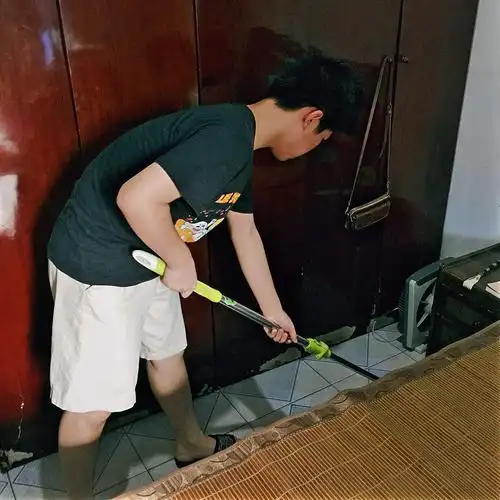 王川和的一次拖地