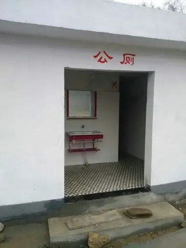 农村用上公厕,环境彻底改善