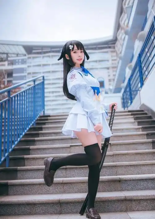 碧蓝航线鸟海cosplay美腿绝对领域