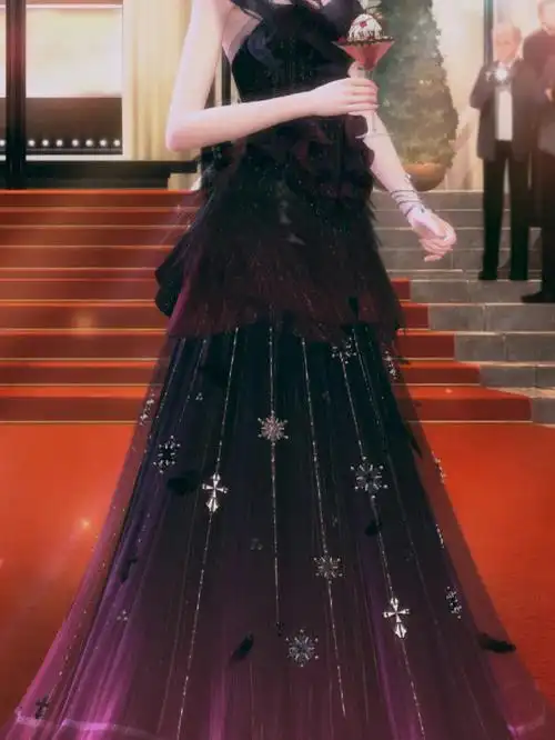 问问大家哪件晚礼服能艳压群芳?#闪耀暖暖##浪游创作营