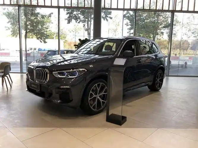 宝马x5 xdrive40i 尊享型 m运动套装 宝石青/咖内 现车加价5万销售