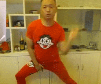 论"精神小伙"作为时代的产物,是如何产生的?