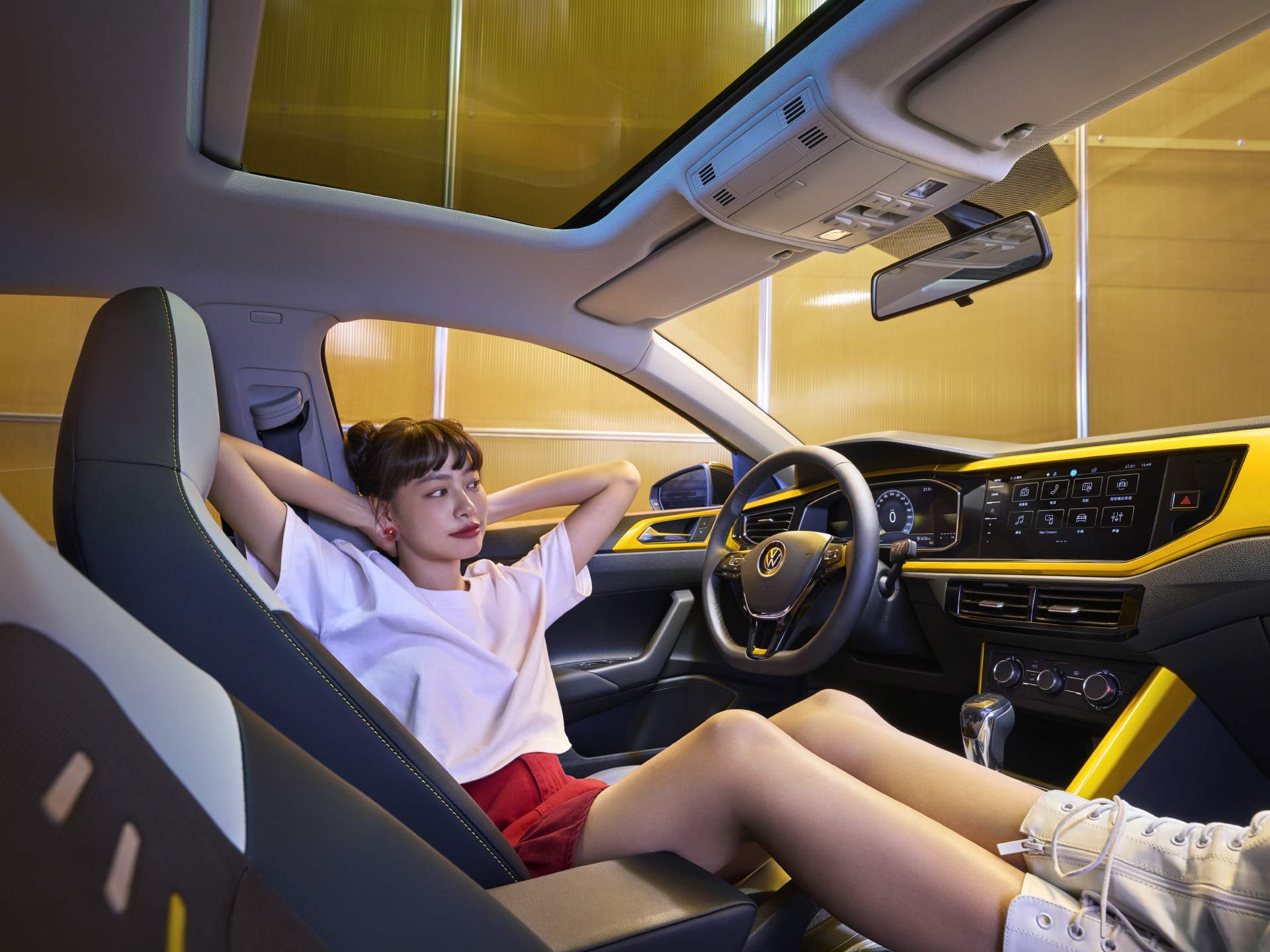 Polo Plus 2023款焕新上市，这就绽放我所爱！