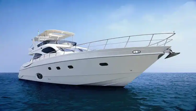 68尺豪华三层新游艇:(荷载10人)