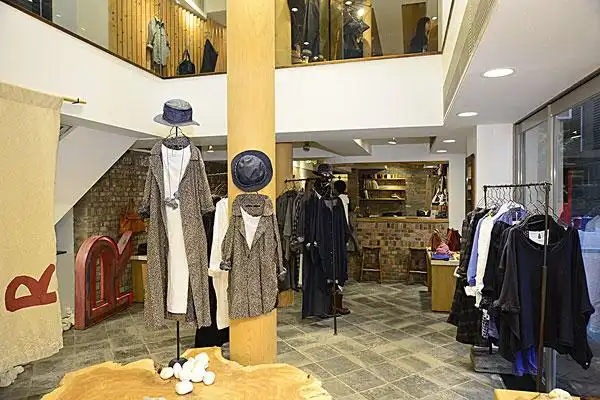 服装店45r内的服饰.香港中环