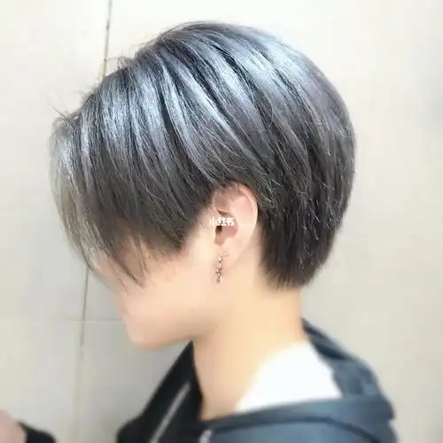 女生个性潮短发