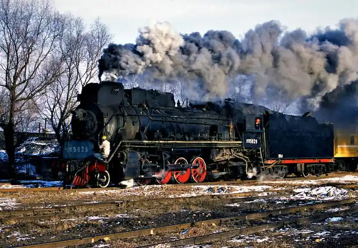 我拍火车卅年之铁煤建设型5029号蒸汽机车,是新中国成立后制造的第一