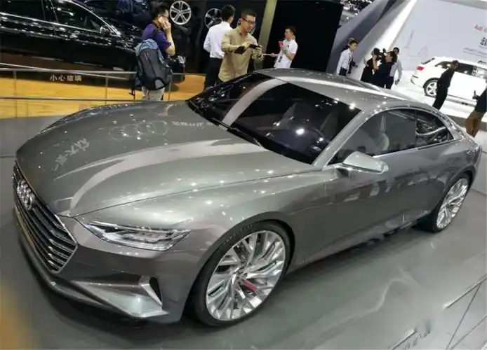 剑指迈巴赫!奥迪a9实车下线搭载w12引擎,内饰豪华成就巅峰之作