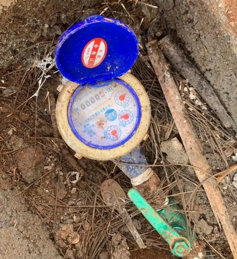 抽查10余户无一户水龙头能正常使用新光村农村饮水工程成摆设