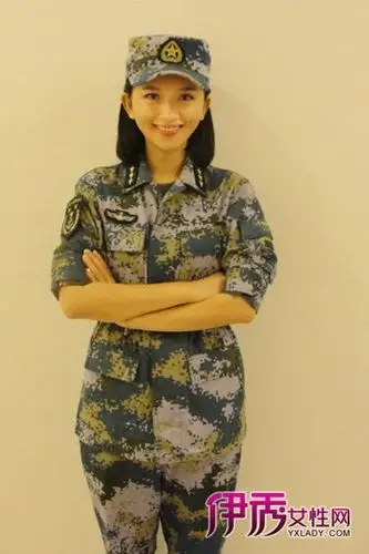 李依玲《火蓝刀锋》展现军装下的绕指柔_沈鸽_伊秀娱乐网|yxlady.com