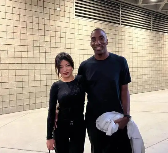 脱口秀骨灰级粉丝去看kevinhart的脱口秀