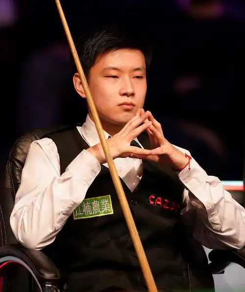 赵心童是奥沙利文弟子,丁俊晖后又一位中国斯诺克明星诞生_运动家