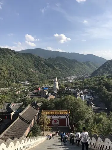 【携程攻略】五台山五台山景点,感觉网上订票挺方便的,取票也位置好找