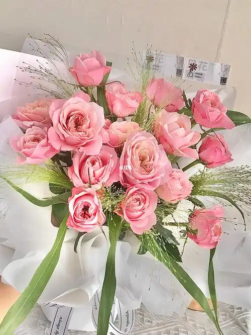 ins风韩式美琴玫瑰花束女生宿舍花店