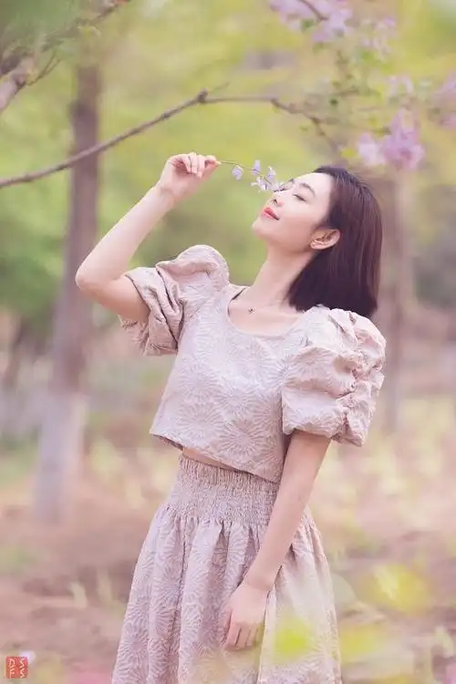 经典好看的8个拍照姿势,简单易懂,掌握起来轻松拍出好照片