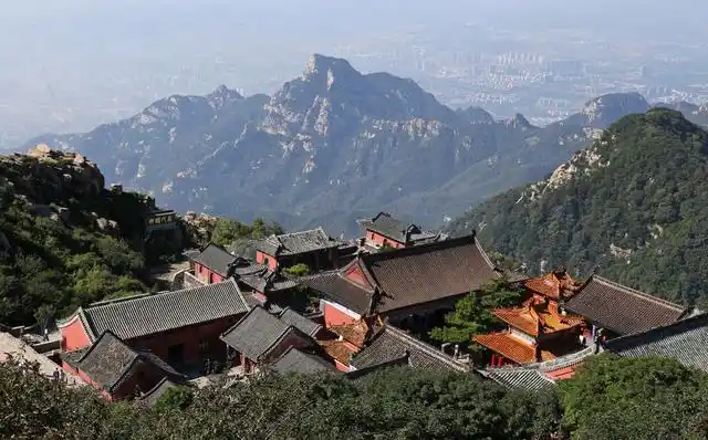 奶奶庙,即使你没见过,没去过,可能也听说过.