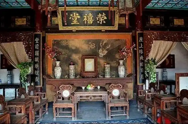 贾府到底有多少钱从摆件中就可见一斑