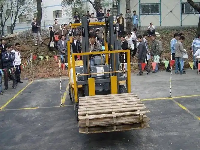 昆山开发区叉车培训教学培训实操课程