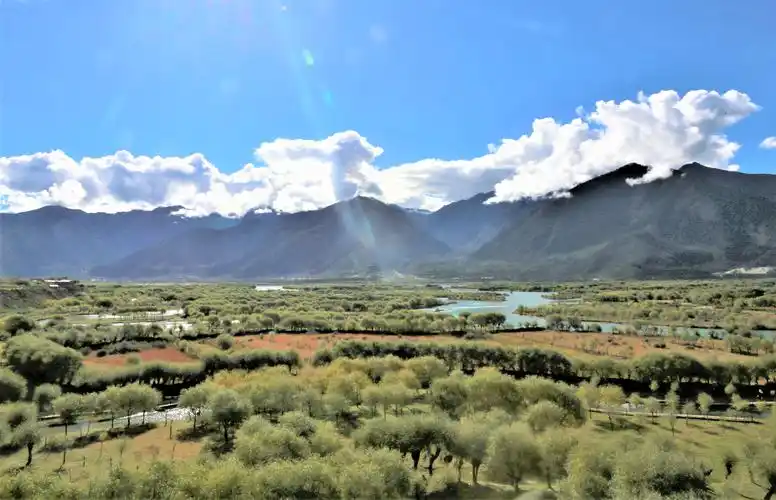 走进西藏,享受高原阳光