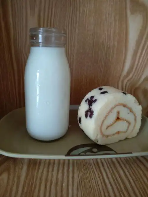 上马巴氏鲜奶店推出牛奶面包