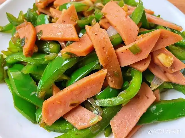 青椒炒火腿这道菜,没有人能够克服它的味道.
