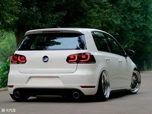 现在看也是醉了夸张的汽配城改装范儿