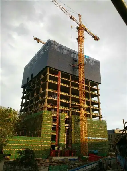 钢管爬升脚手架