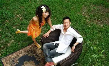 钱莹老公是谁钱莹现任老公黄俊淇个人资料及图片 - 佩龙个人网