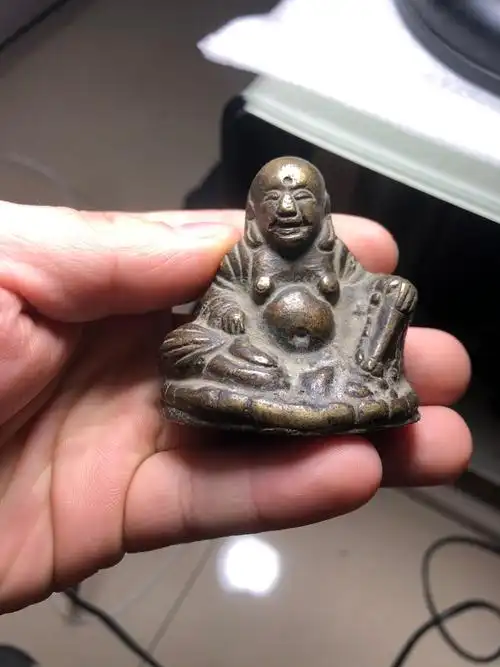 清晚期厚重铜佛像