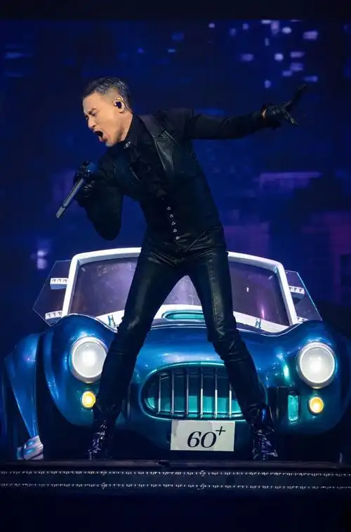 天王演唱会意外频发,刘德华升降台现故障压出巨响,张学友三度因病取消