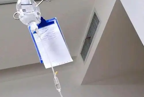 同舟 有一种爱叫放手 一别两宽,思念写在心底 生命如草芥 长在水边