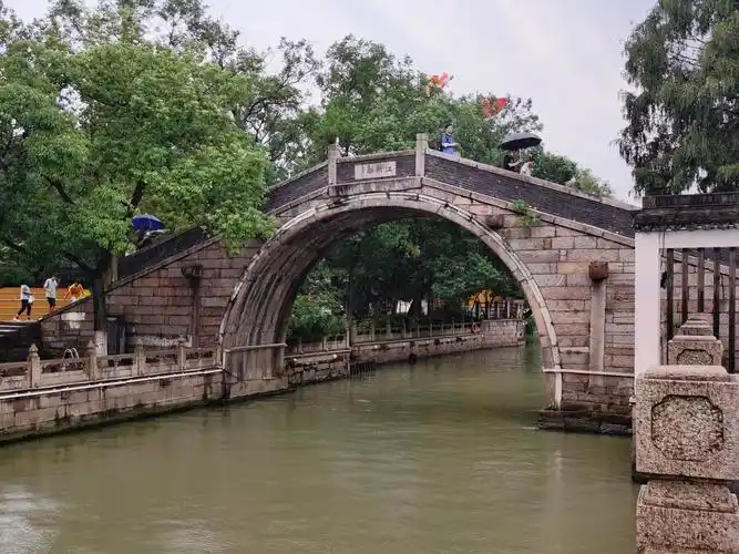 吟枫桥夜泊,听寒山寺钟声